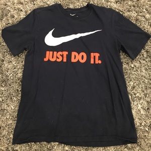 men’s nike shirt